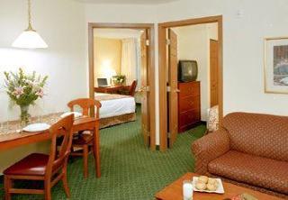 Towneplace Detroit Hotel
