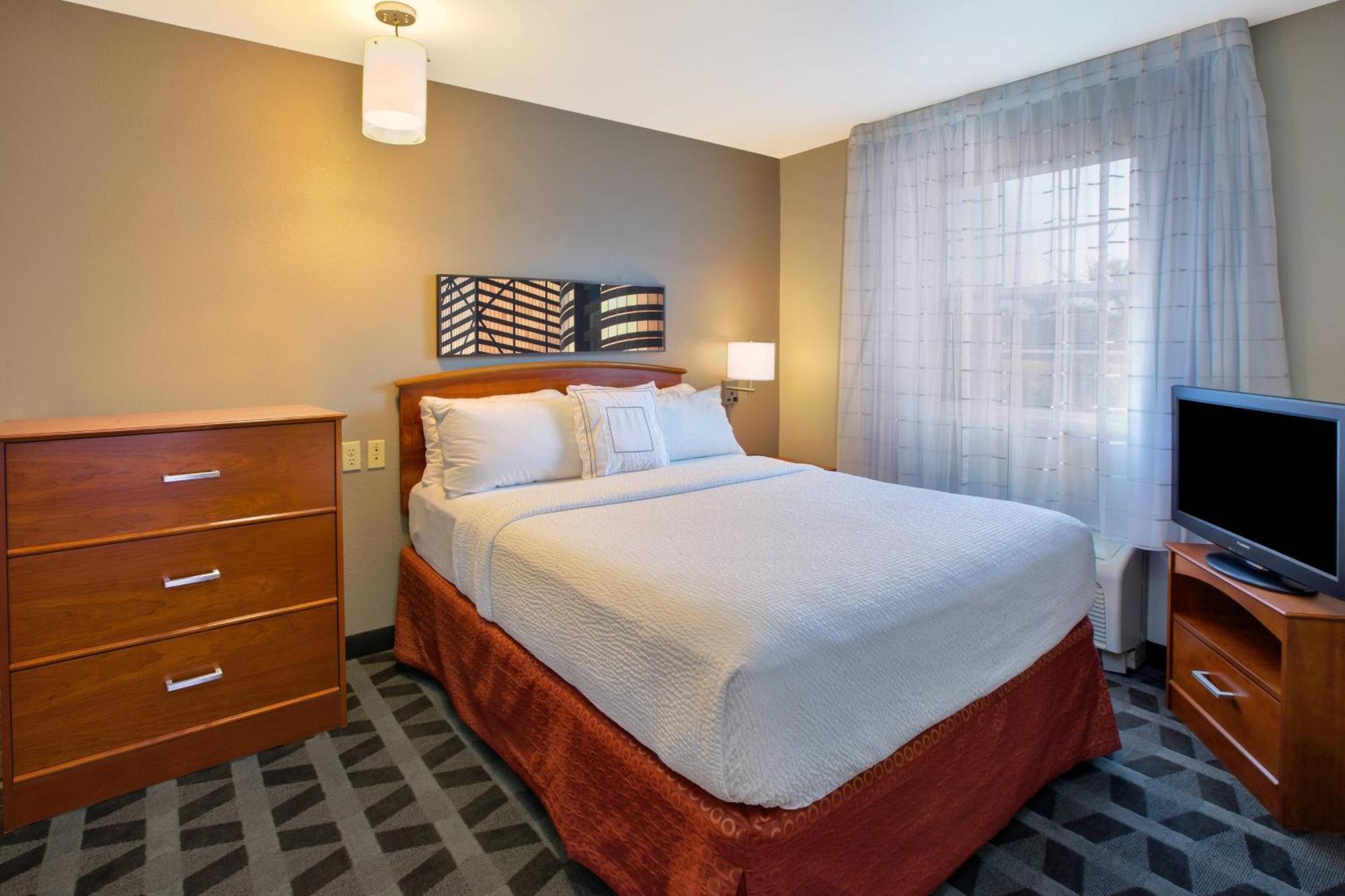Towneplace Detroit Hotel